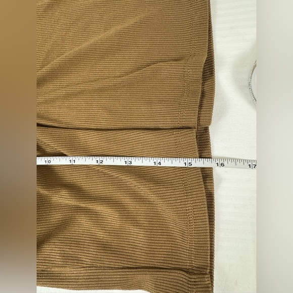 Y2K Keyhole Crop Top M Earthy Neutral Soft Knit Layering Transitional Minimalist - Picture 4 of 7